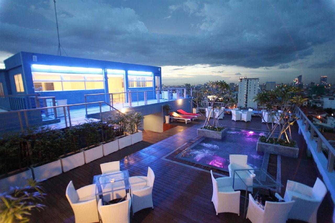 The Frangipani Living Arts Hotel And Spa Phnom-Penh Buitenkant foto