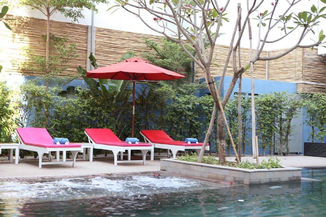 The Frangipani Living Arts Hotel And Spa Phnom-Penh Buitenkant foto