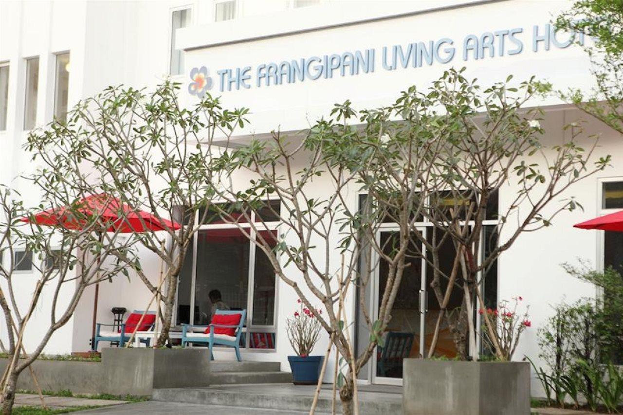 The Frangipani Living Arts Hotel And Spa Phnom-Penh Buitenkant foto