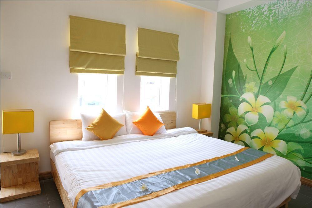 The Frangipani Living Arts Hotel And Spa Phnom-Penh Buitenkant foto