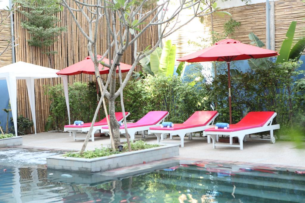 The Frangipani Living Arts Hotel And Spa Phnom-Penh Buitenkant foto