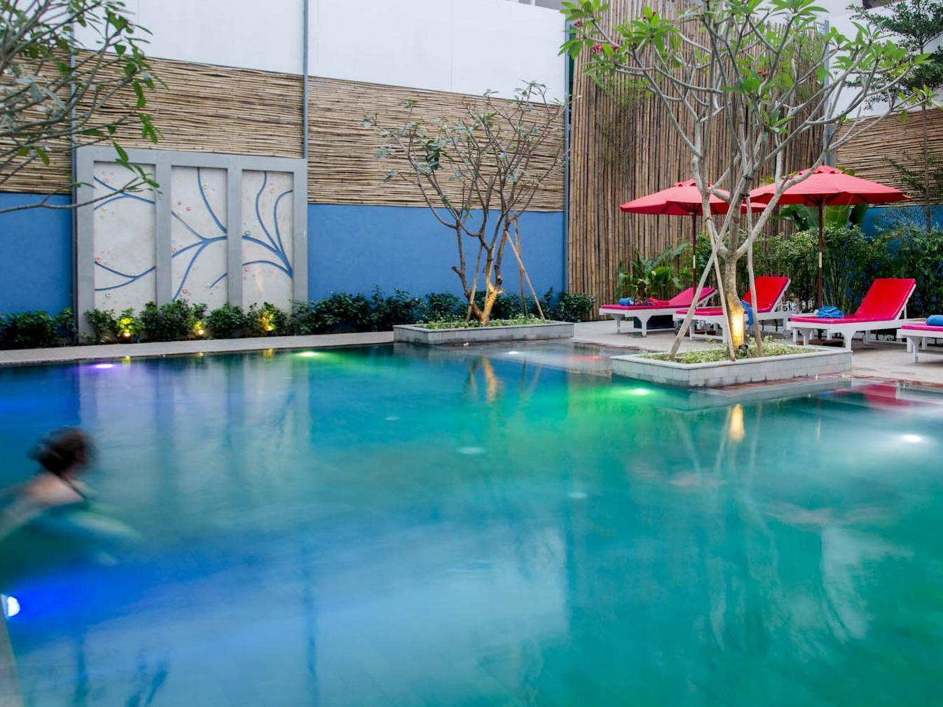 The Frangipani Living Arts Hotel And Spa Phnom-Penh Buitenkant foto
