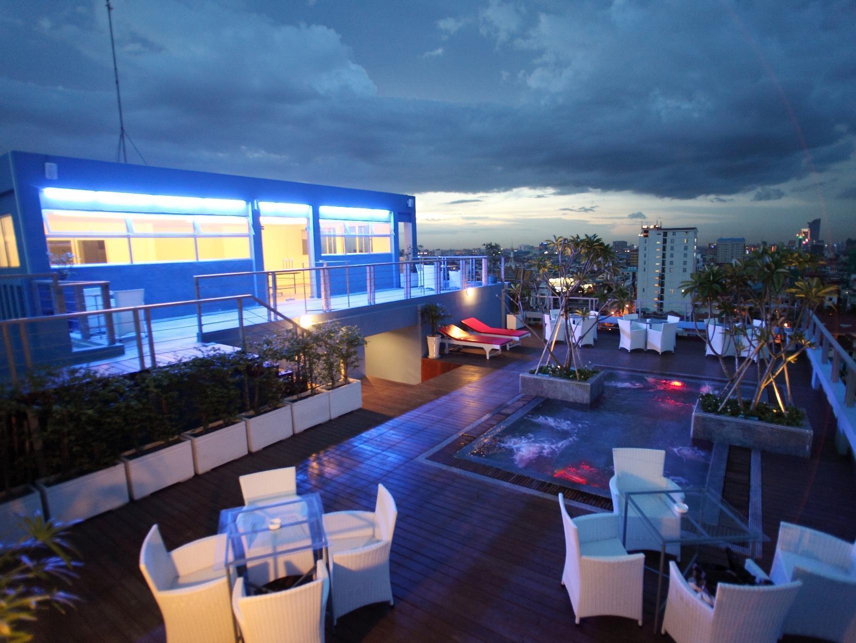 The Frangipani Living Arts Hotel And Spa Phnom-Penh Buitenkant foto