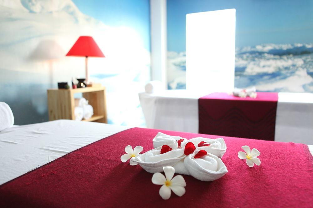 The Frangipani Living Arts Hotel And Spa Phnom-Penh Buitenkant foto